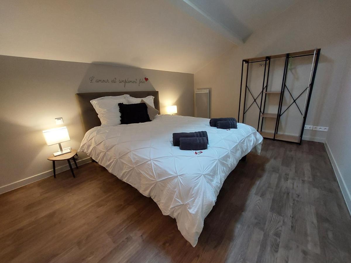 "Le Petit Bonheur" Gite Van 4 Tot 12 Personen Met Prive Vijver Van 2Ha Maisonnais-Sur-Tardoire Экстерьер фото