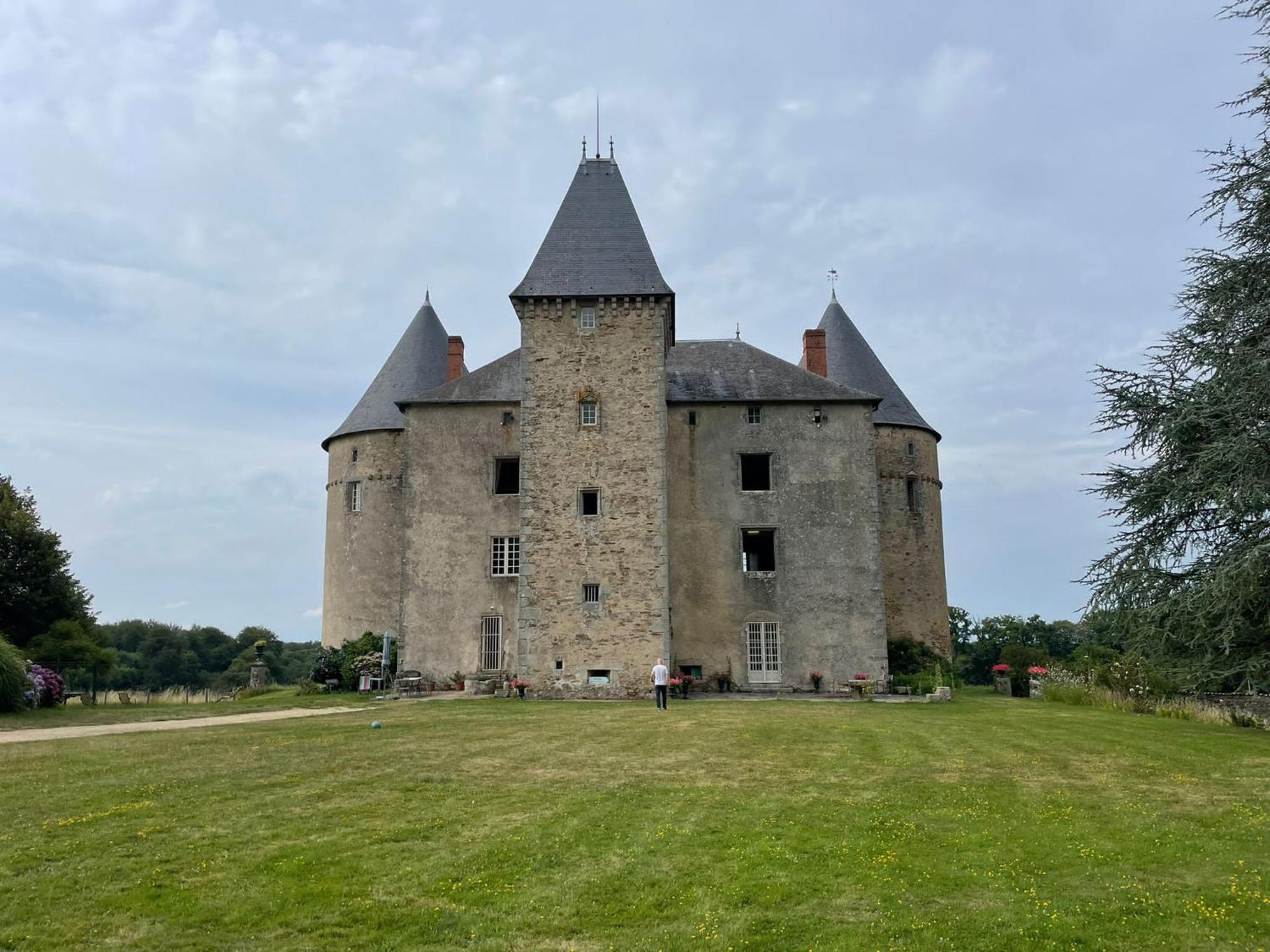 "Le Petit Bonheur" Gite Van 4 Tot 12 Personen Met Prive Vijver Van 2Ha Maisonnais-Sur-Tardoire Экстерьер фото